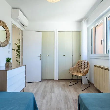 Les Iris By Interhome Holiday home Carqueiranne